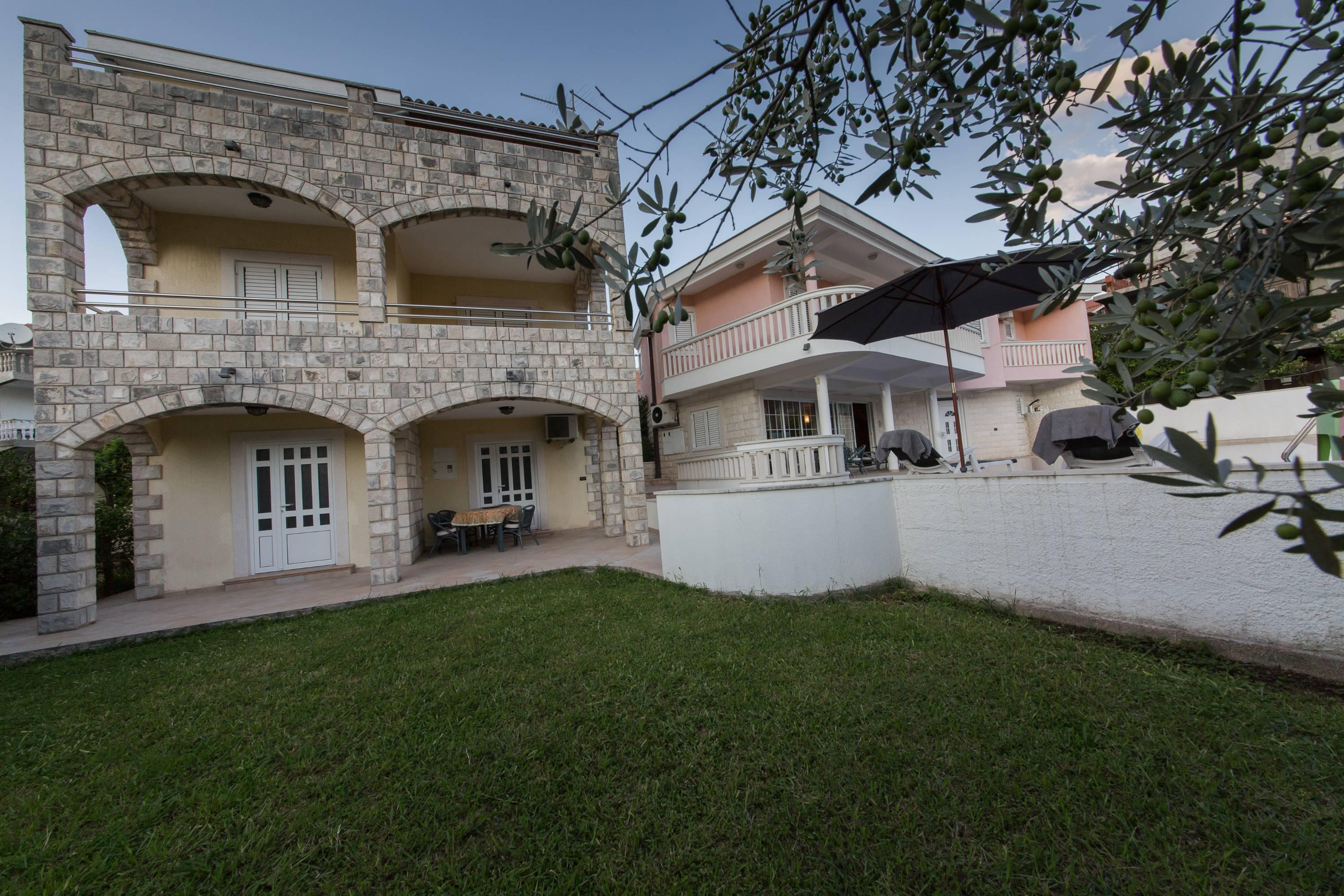 อพาร์ตเมนต์ พีแอนด์เอ็น รีสอร์ต Apartment แฮร์เซ็ก-โนวี ภายนอก รูปภาพ